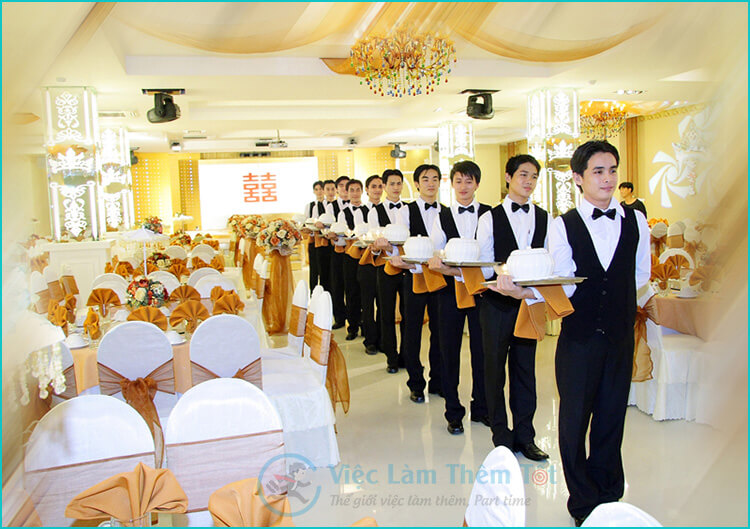 Làm thêm các công việc tại nhà hàng